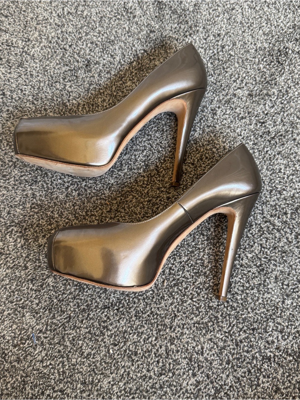 Brian Atwood Patent Leather Platform Pumps Taupe Brown High Heel Sz 8 Made Italy - Picture 6 of 9